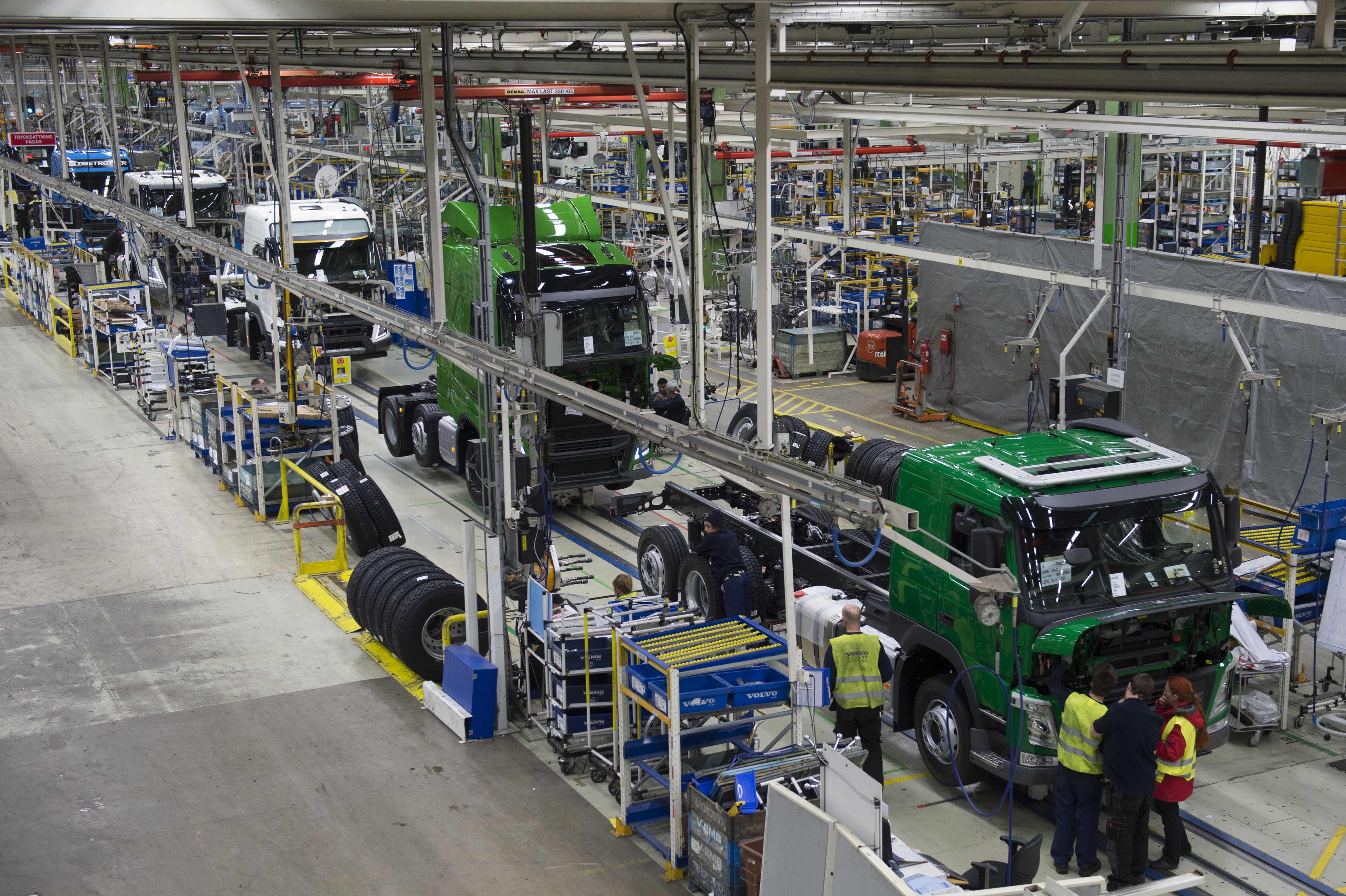 Volvo_trucks_factory.jpg